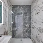 Apartment In St Julians